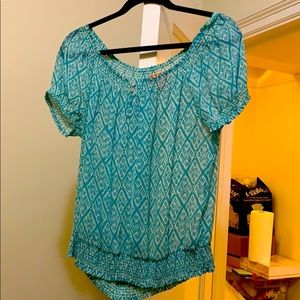 Beachy shirt great for summer